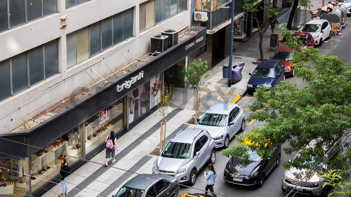 Foto de COCHERA EN VENTA EN RECOLETA - GALLO Y GÜEMES - FÁCIL ACCESO, imagen 1