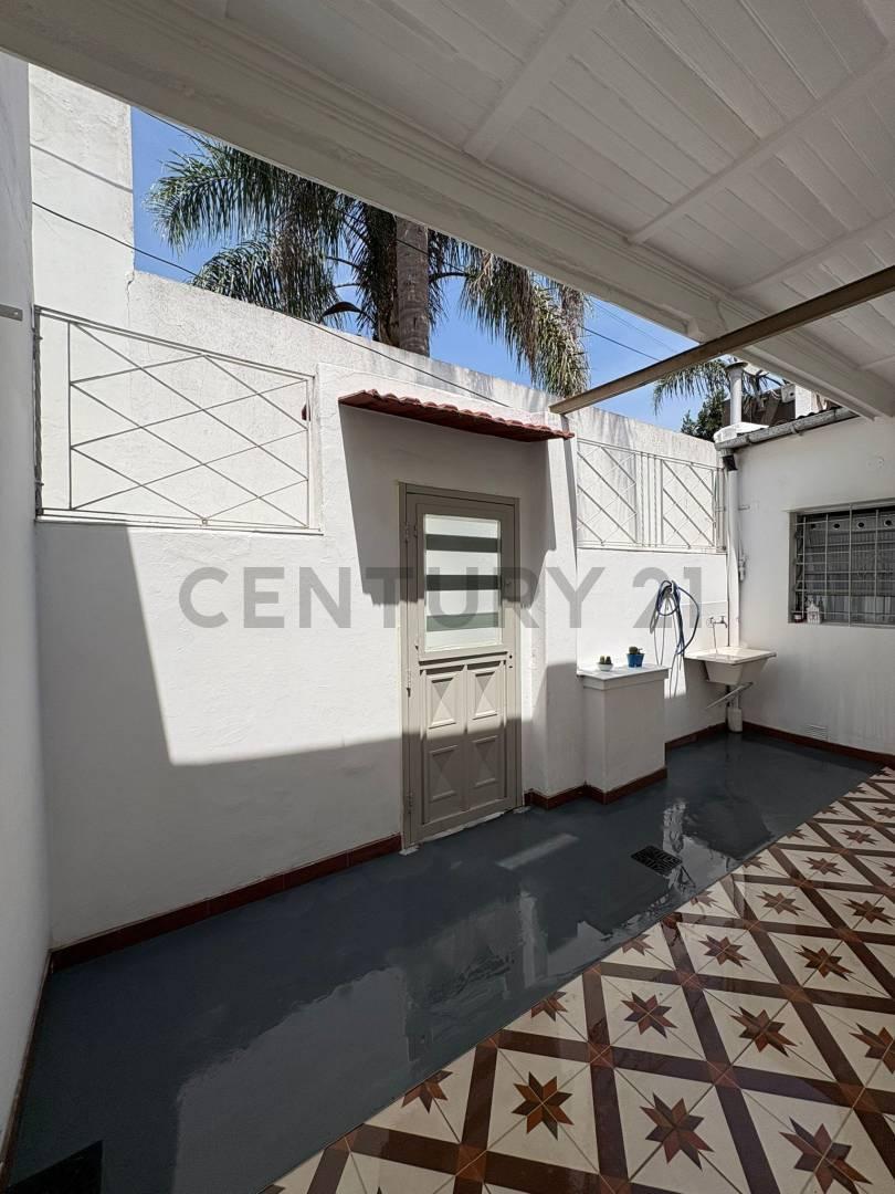 Foto de VENTA PH 3 AMBIENTES CON PATIO EN BANFIELD REFACCIONADO A NUEVO APTO, imagen 4