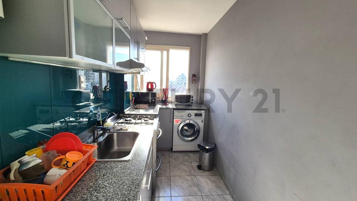 Foto de VENTA 2 AMBIENTES AL FRENTE CON BALCON - RESTAURADO - MUY LUMINOSO - V, imagen 1