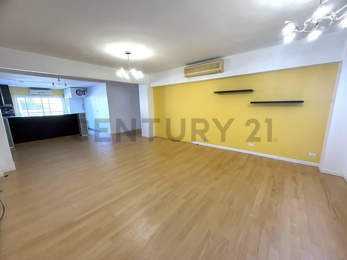 Foto de VENTA DEPARTAMENTO 3 - 4 AMBIENTES CON BALCON VILLA DEVOTO APTO CREDITO, imagen 1