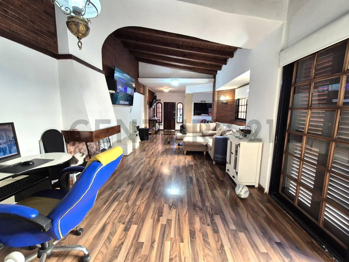 Foto de VENTA CASA 5 AMBIENTES REFACCIONADA EN LOTE PROPIO CON QUINCHO, PILETA, imagen 5