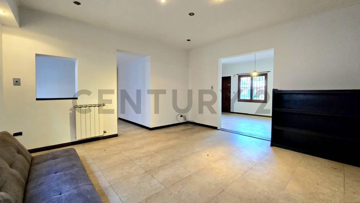 Foto de CASA VENTA COCHERA 5 AMBIENTES PATIO PARRILLA . VICTORIANO MONTES 4300, imagen 5