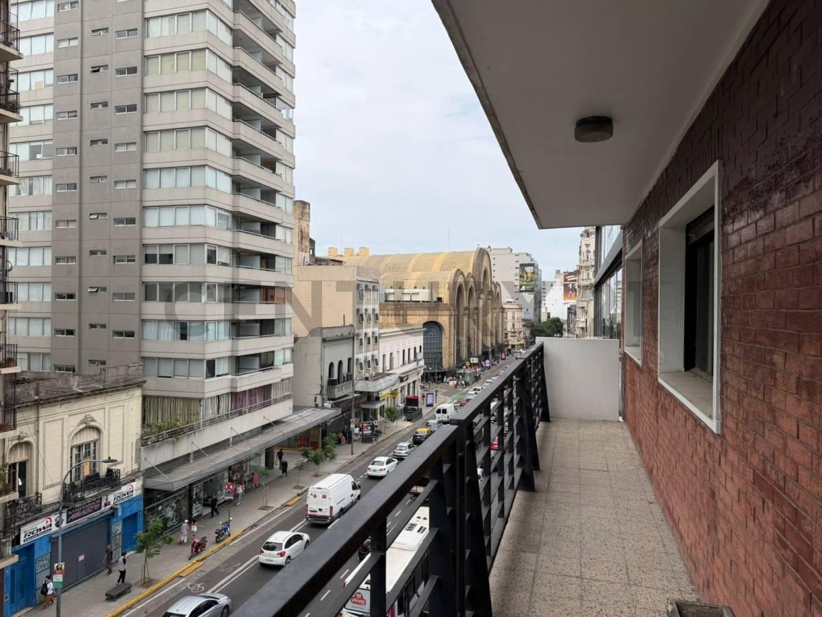 Foto de VENTA DEPARTAMENTO 4 AMBIENTES AL FRENTE BALCON CORRIDO EN CORRIENTES, imagen 1