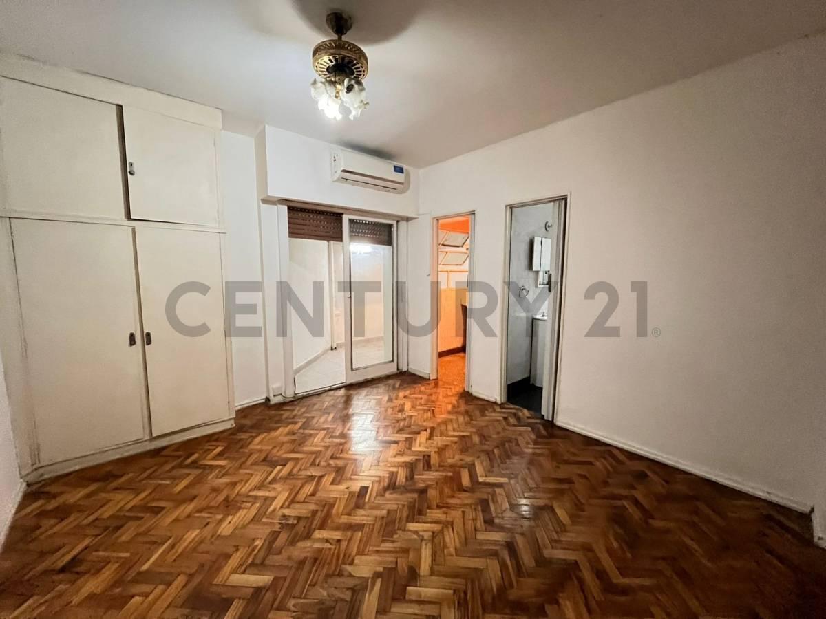 Foto de VENTA DEPARTAMENTO MONOAMBIENTE CON PATIO CUBIERTO EN PALERMO- CAÑITAS, imagen 2