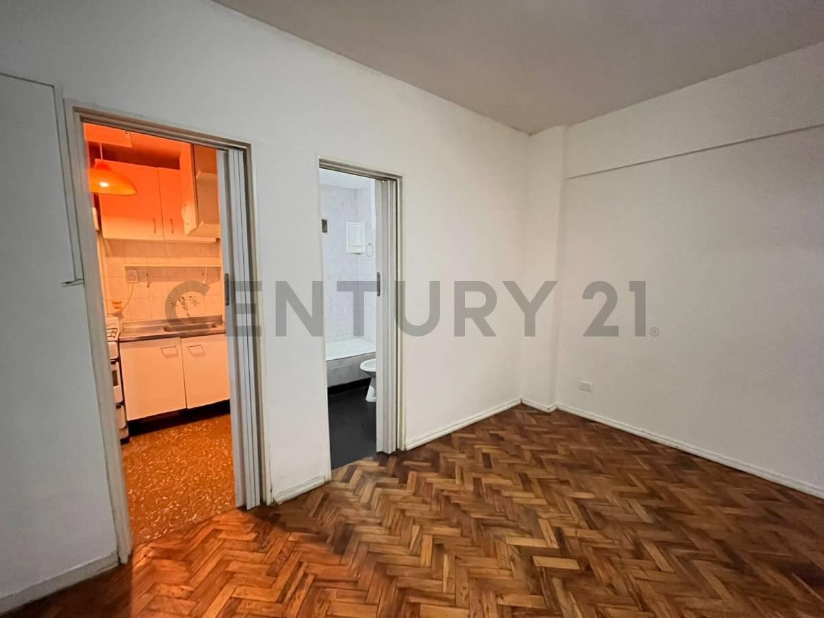 Foto de VENTA DEPARTAMENTO MONOAMBIENTE CON PATIO CUBIERTO EN PALERMO- CAÑITAS, imagen 3