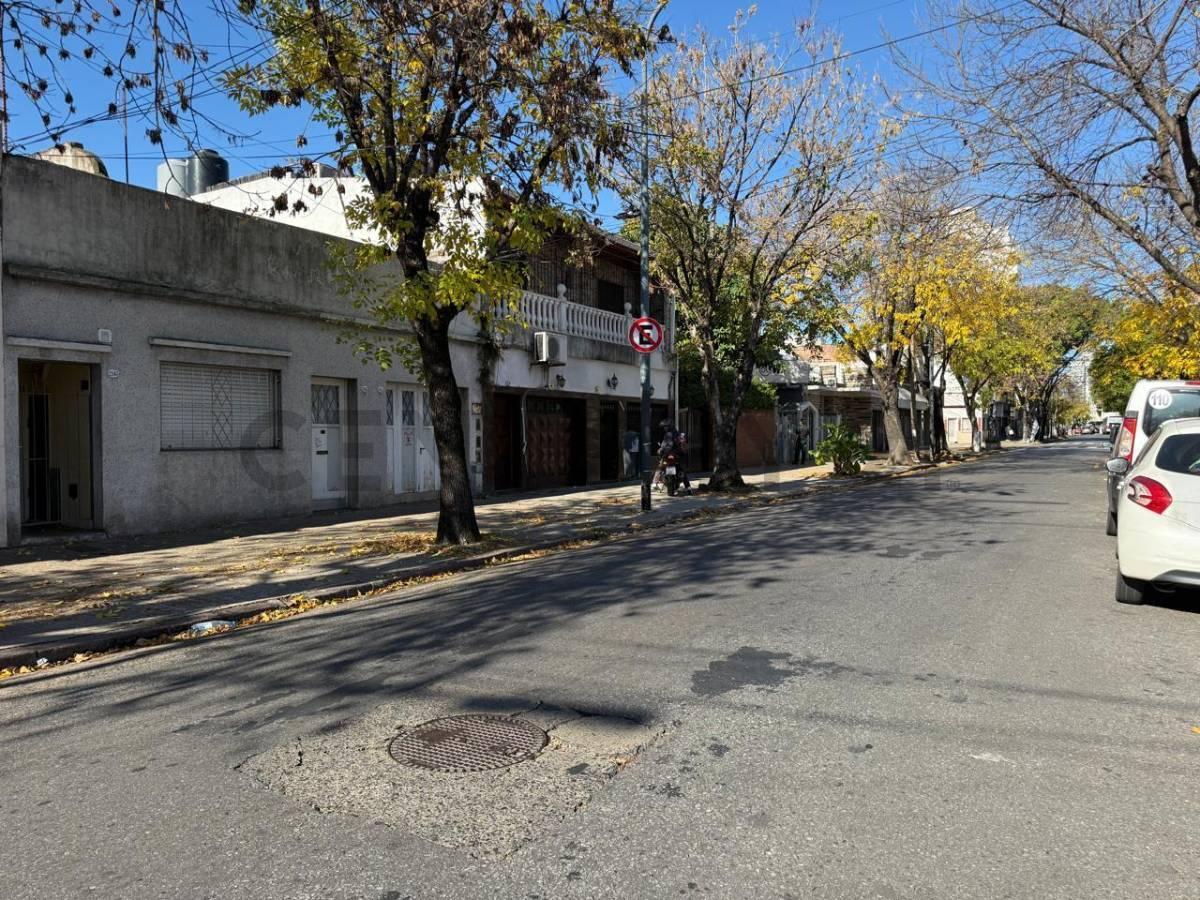 Foto de VENTA PH AL FRENTE / ENTRADA INDEPENDIENTE / COCHERA /LUMINOSO /SIN, imagen 4