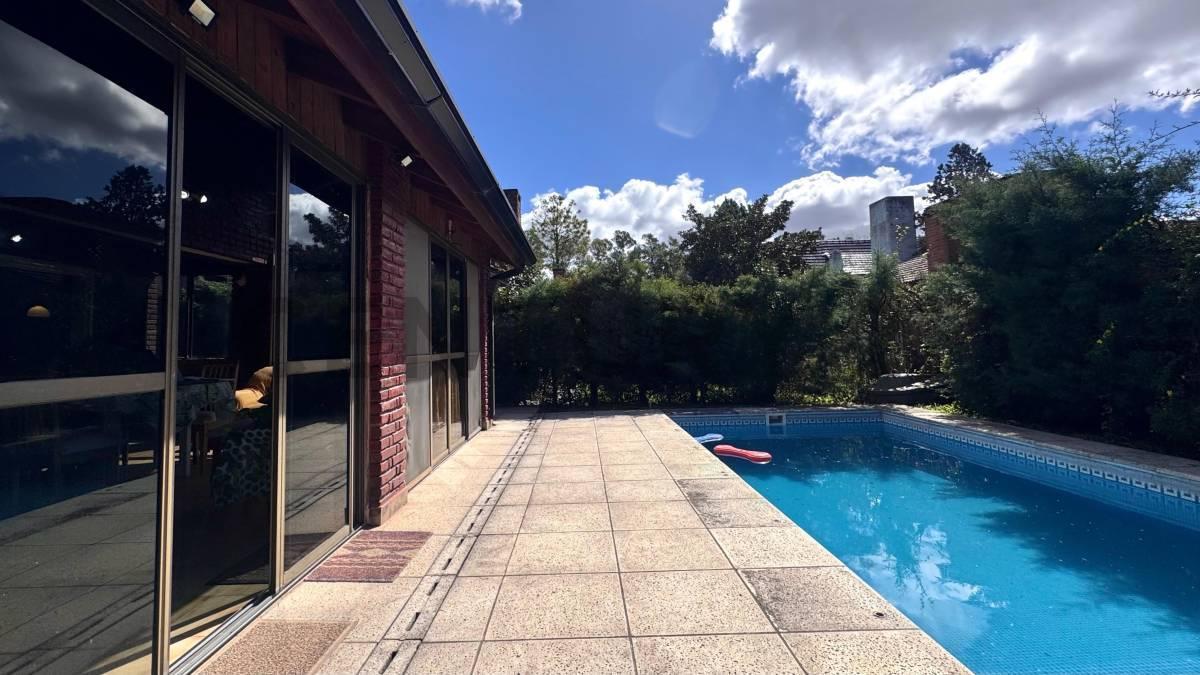 Foto de Venta Casa 5 ambientes con pileta en Country Venado II, imagen 2