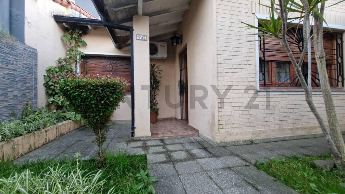 Foto de VENTA CASA CON JARDÍN, QUINCHO Y GARAGE EN EZPELETA – LOTE 10 X 30, imagen 5