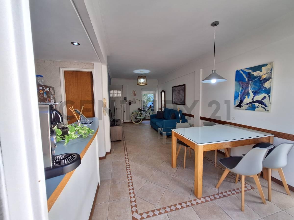 Foto de VENTA DÚPLEX 4 AMBIENTES EN BANFIELD, APTO CRÉDITO!, imagen 3