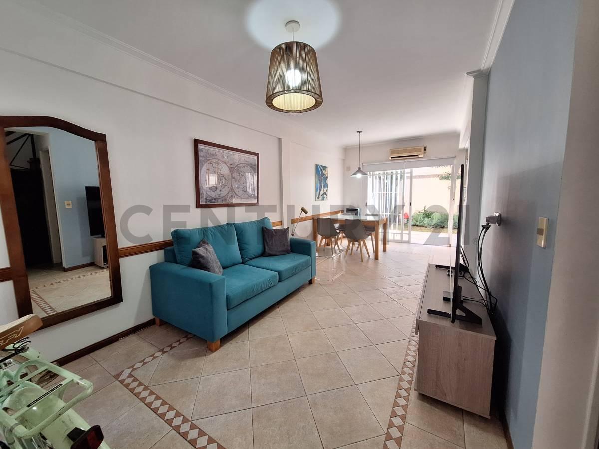 Foto de VENTA DÚPLEX 4 AMBIENTES EN BANFIELD, APTO CRÉDITO!, imagen 2