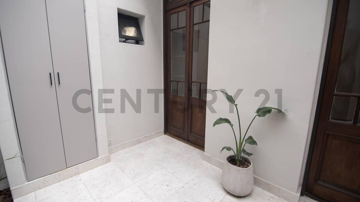 Foto de VENTA PH 2 AMBIENTES RECICLADO CON PATIO SIN EXPENSAS, imagen 4