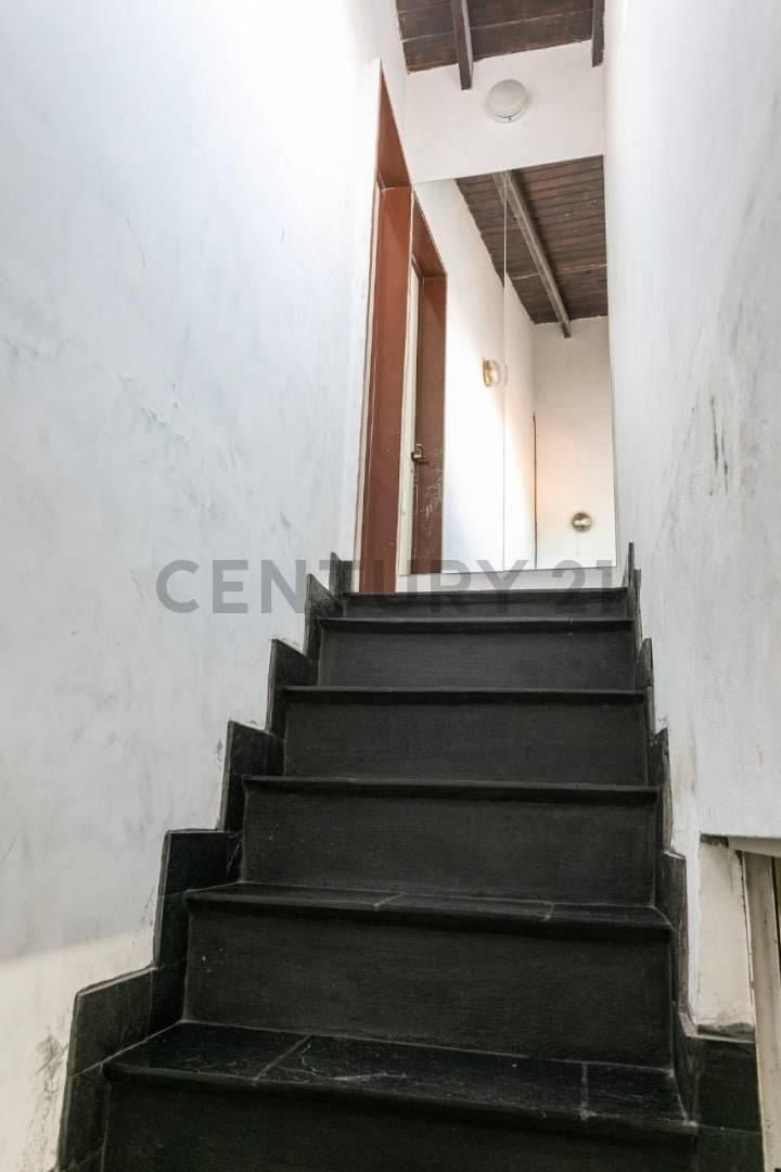 Foto de VENTA CASA 5-6 AMBIENTES GRAL. PACHECO PISCINA QUINCHO COCHERA APTO, imagen 5