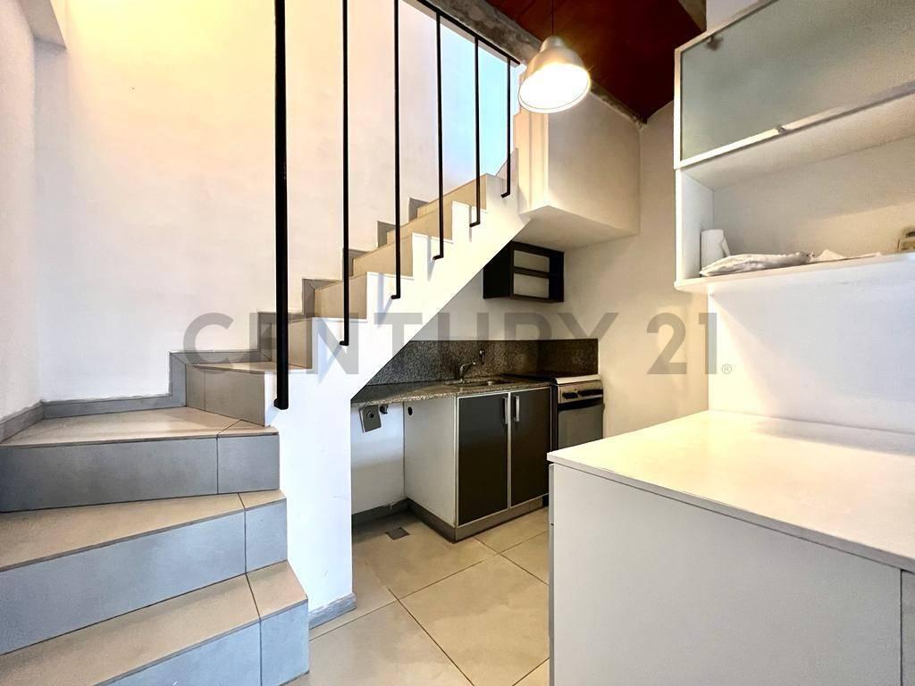 Foto de ALQUILER DEPARTAMENTO TIPO DUPLEX DOS AMBIENTES COLEGIALES, imagen 4