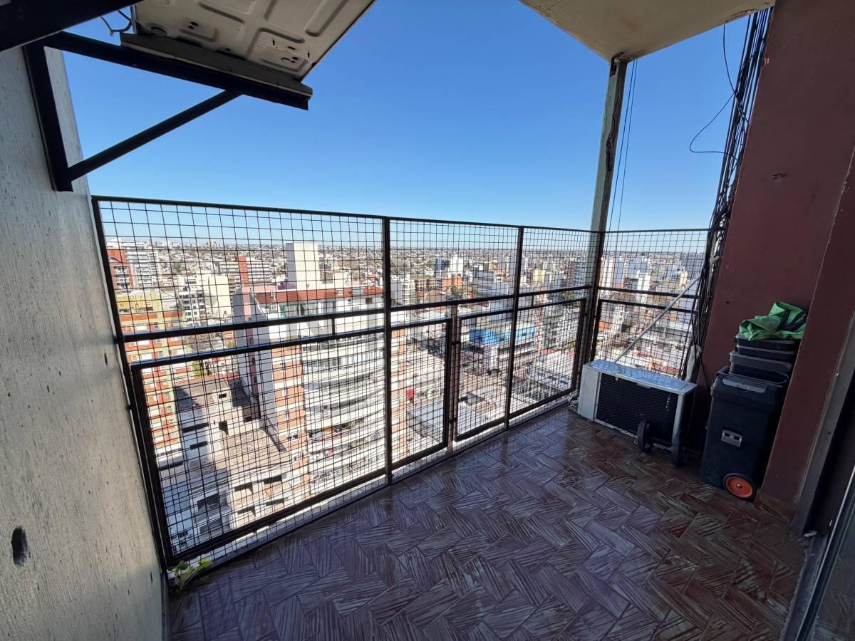 Foto de Venta Departamento 4 Amb Amplios con Baulera en Edificio Torre Caseros, imagen 2