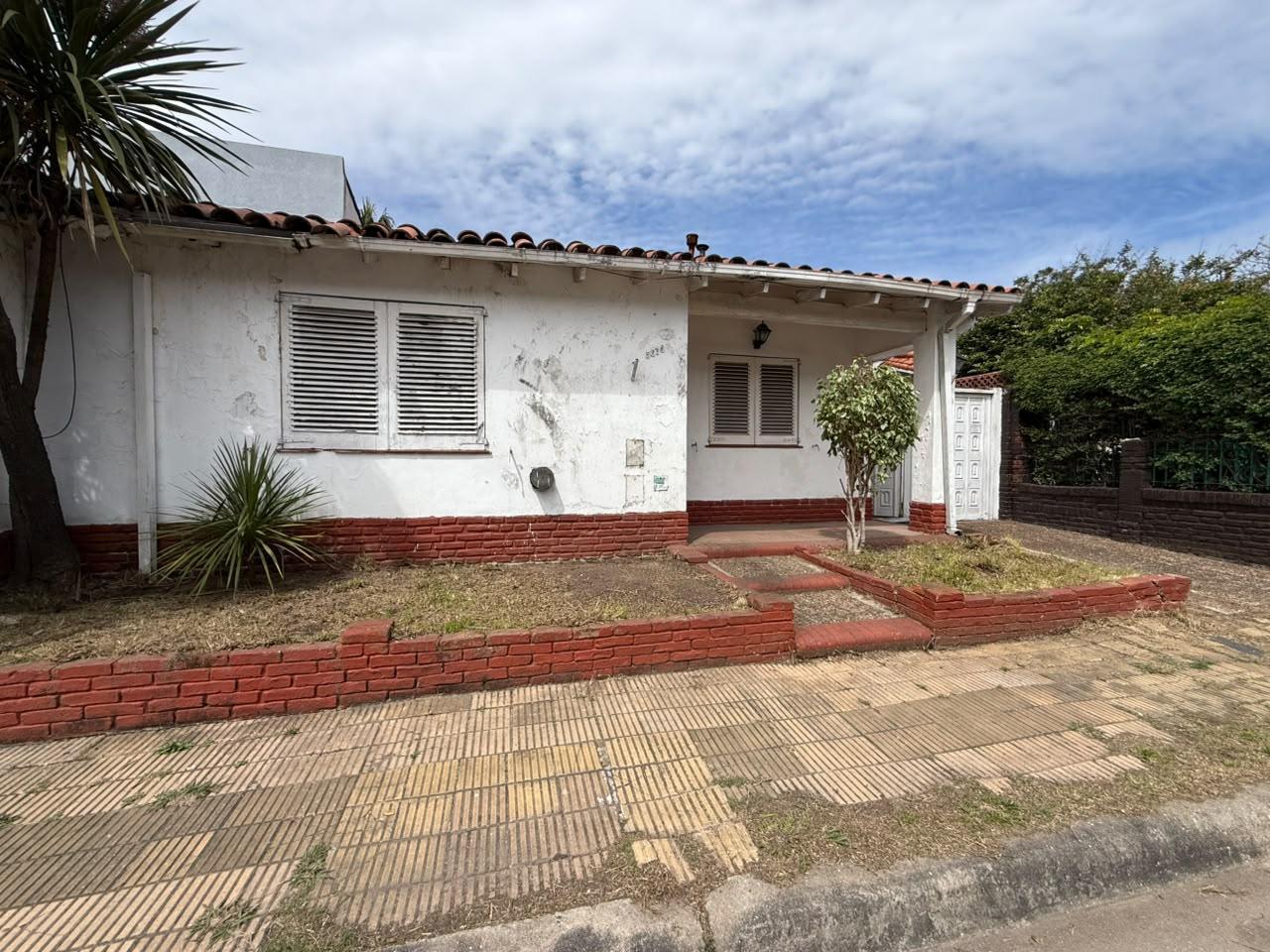 Foto de VENTA CASA LOTE PROPIO CON JARDÍN Y PILETA SAAVEDRA, imagen 3