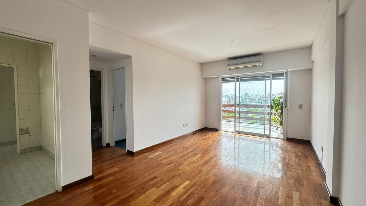 Foto de ALQUILER 2 AMBIENTES EN PARQUE CHACABUCO – PISO 10, SUPER LUMINOSO, imagen 1