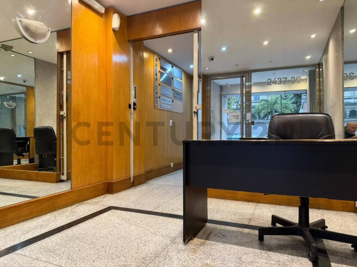 Foto de ALQUILER OFICINA EN MARISCAL SUCRE 2437 3ºA -BARRIO DE BELGRANO, imagen 2
