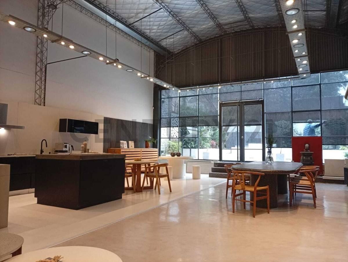 Foto de VENTA DE OFICINAS CON GRAN LOCAL COMERCIAL EN VILLA URQUIZA, imagen 3