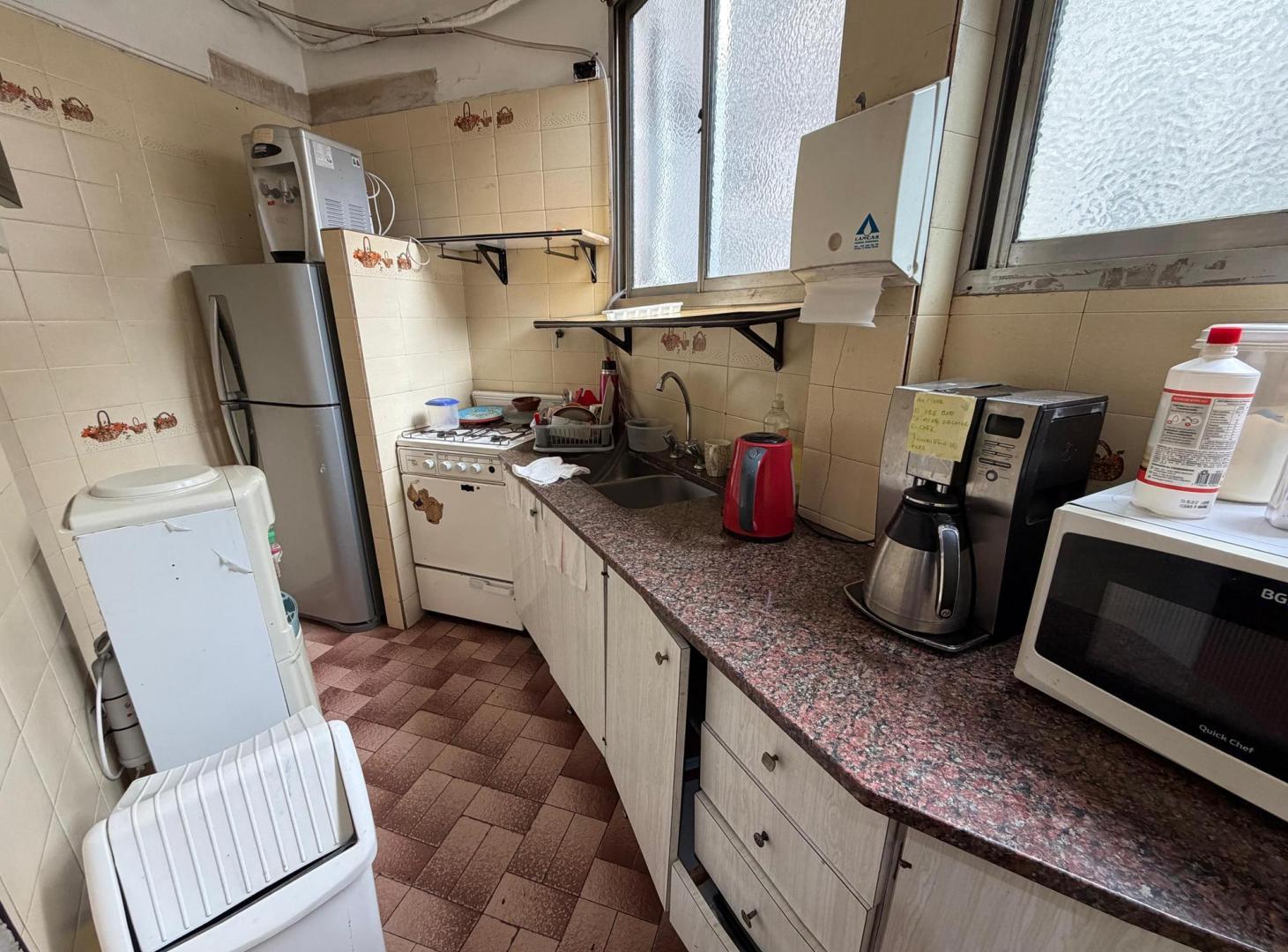 Foto de VENTA OFICINA APTA VIVIENDA- MONSERRAT, imagen 4