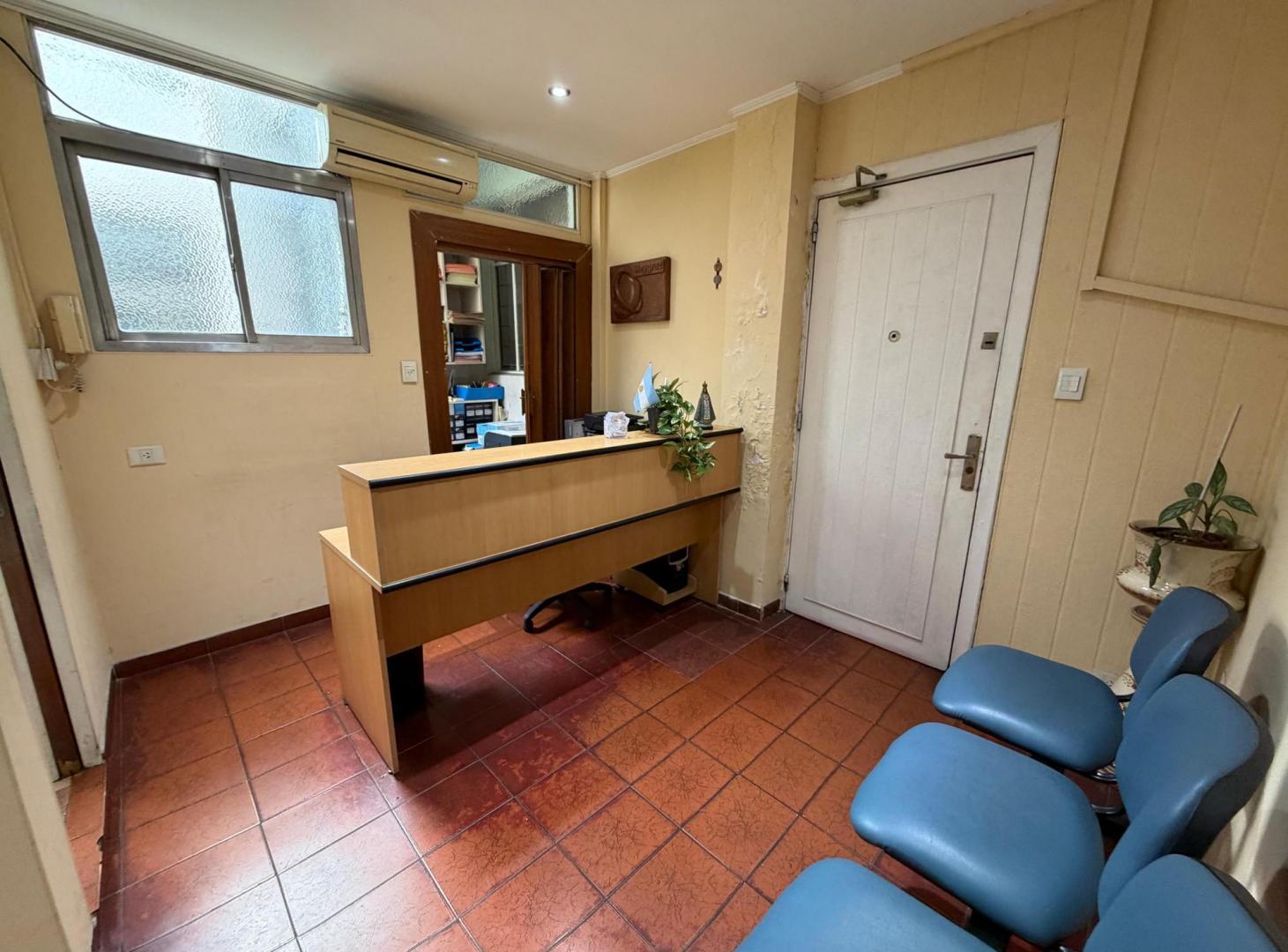 Foto de VENTA OFICINA APTA VIVIENDA- MONSERRAT, imagen 5
