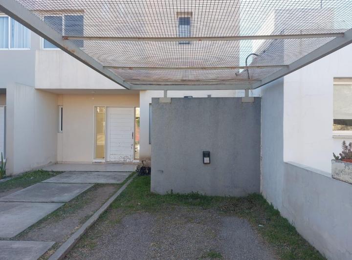 CLAROS DEL BOSQUE//DUPLEX//3 DORMITORIOS//2 Pisos// 3