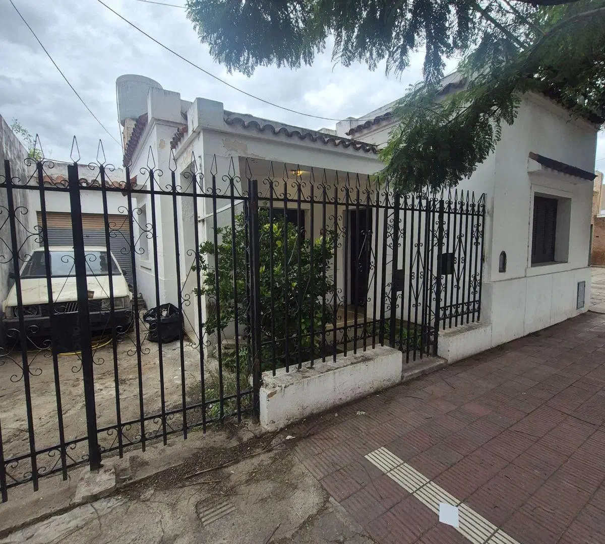 Alquilo Casa // 2 Dormitorios // Patio // Cochera // Barrio Crisol 3