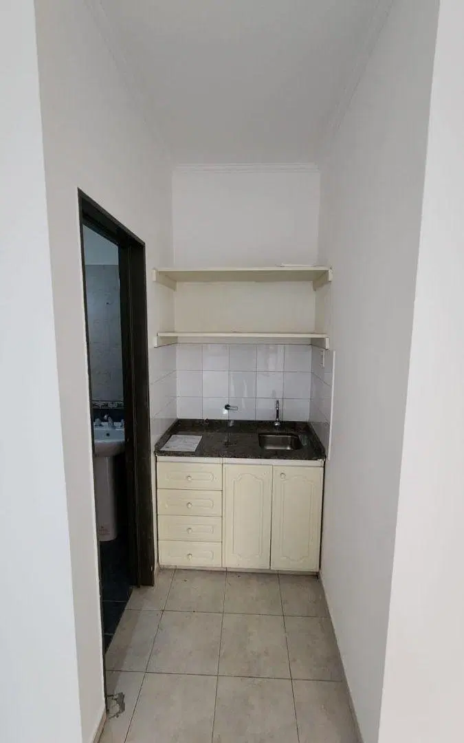 Alquilo Local Comercial // Nueva Córdoba // 5