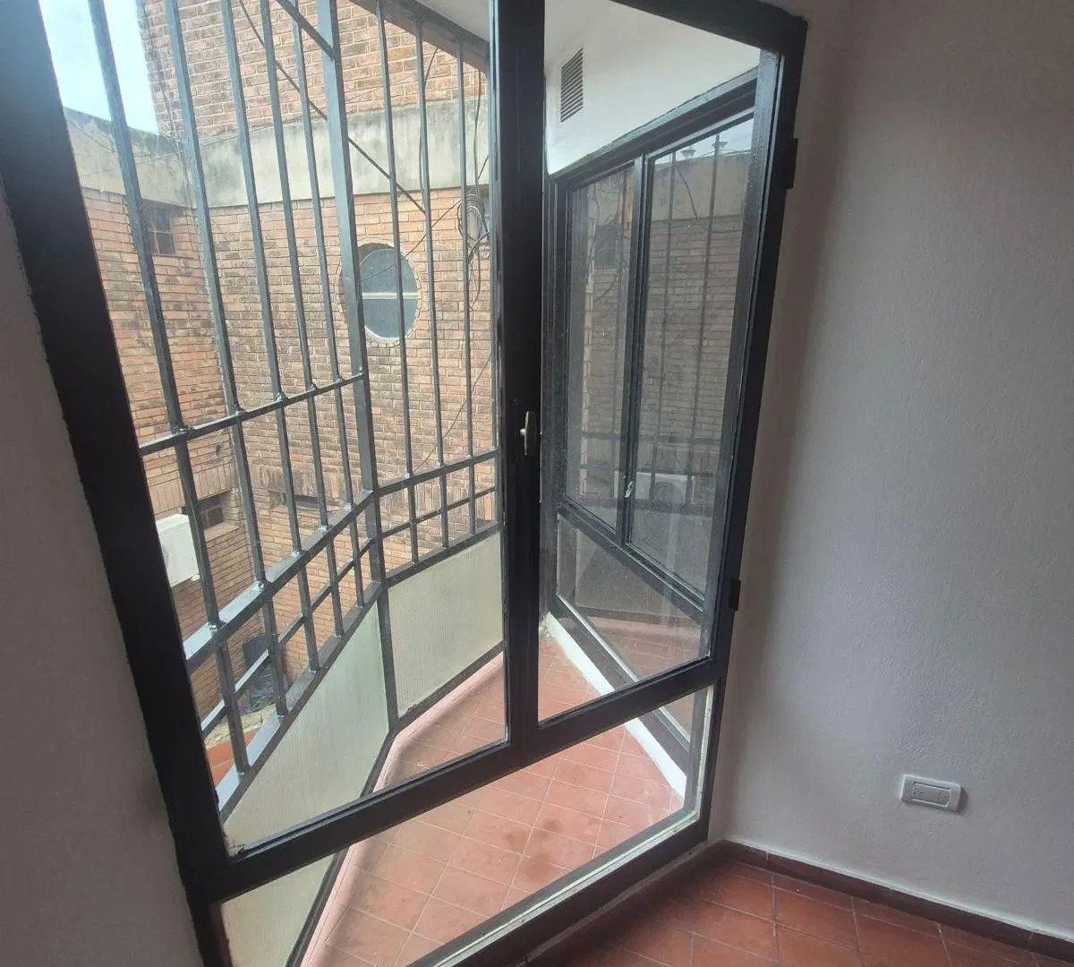 Venta // Departamento// 1 Dormitorio// Guemes 3