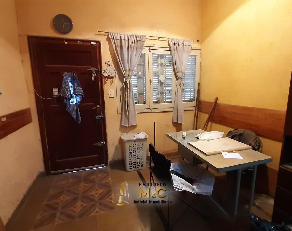 Venta Casa + Dpto Interno B° Los Paraisos 2