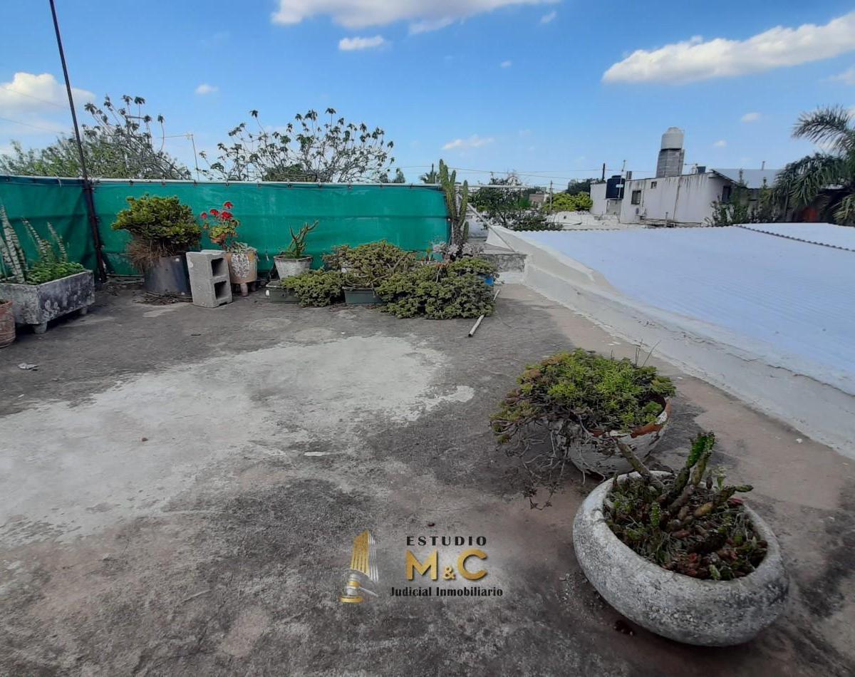 Venta Casa + Dpto Interno B° Los Paraisos 3