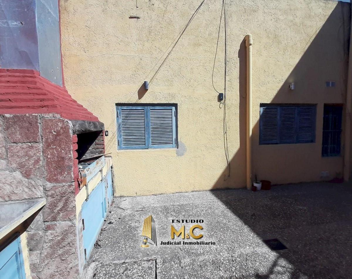 Complejo 6 Dptos de 1 Dormitorio en B° Colon 2