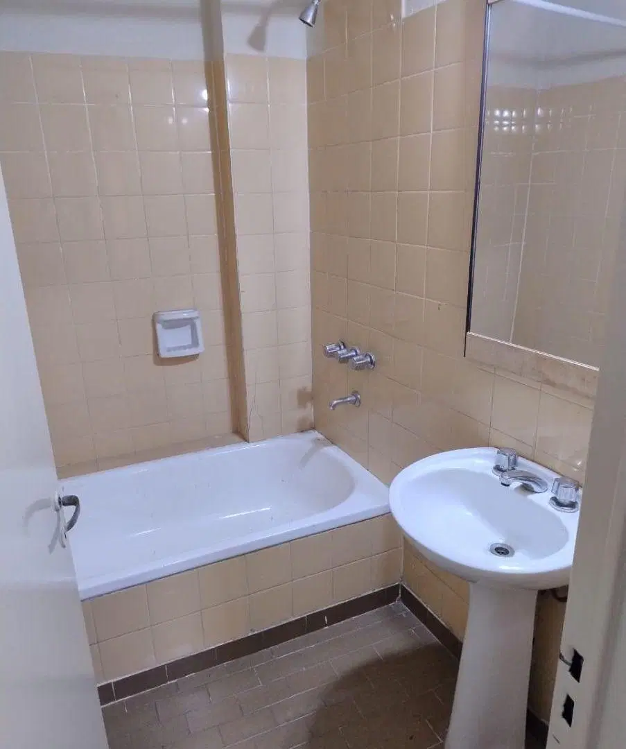 Bº Centro. AQUILO depto de 2 dormit + escritorio, con cocina separada. 5