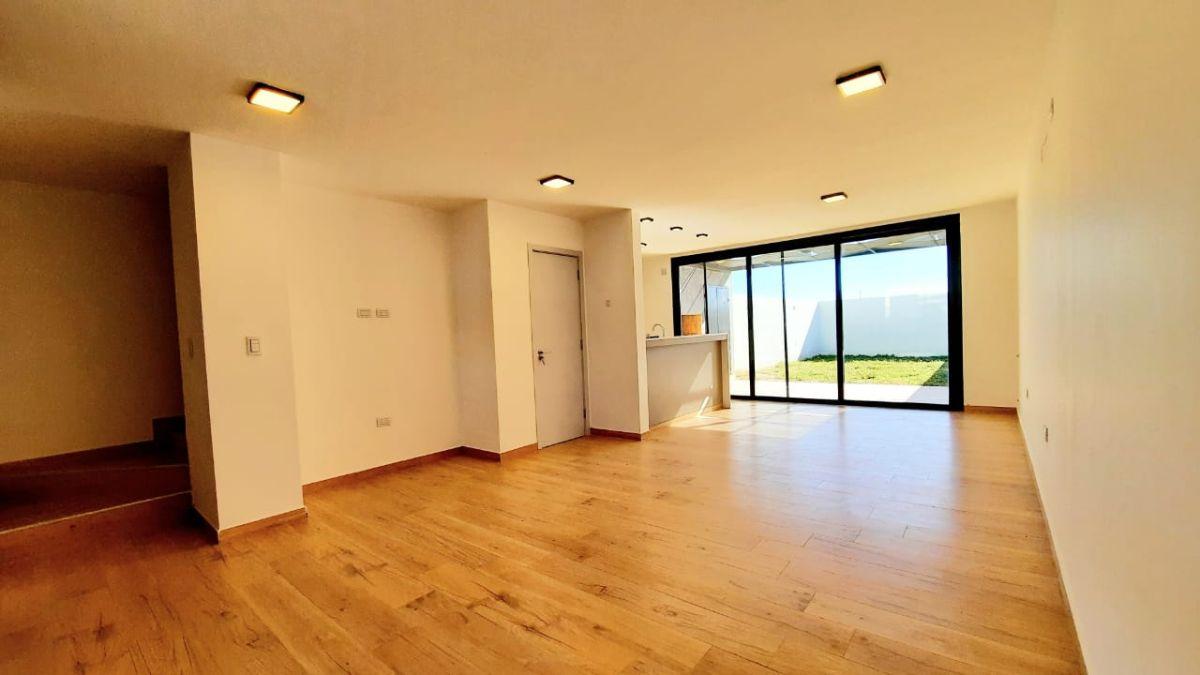 Foto de DOCTA VENDO Duplex a estrenar de 3 dormitorios, 3 baños, cochera doble, imagen 1