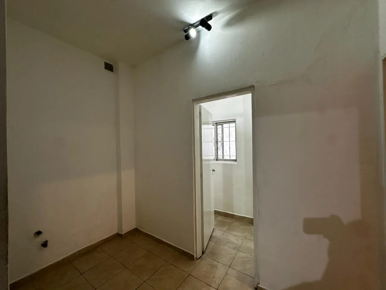 Departamento 2 AMB con galeria y cochera. 3