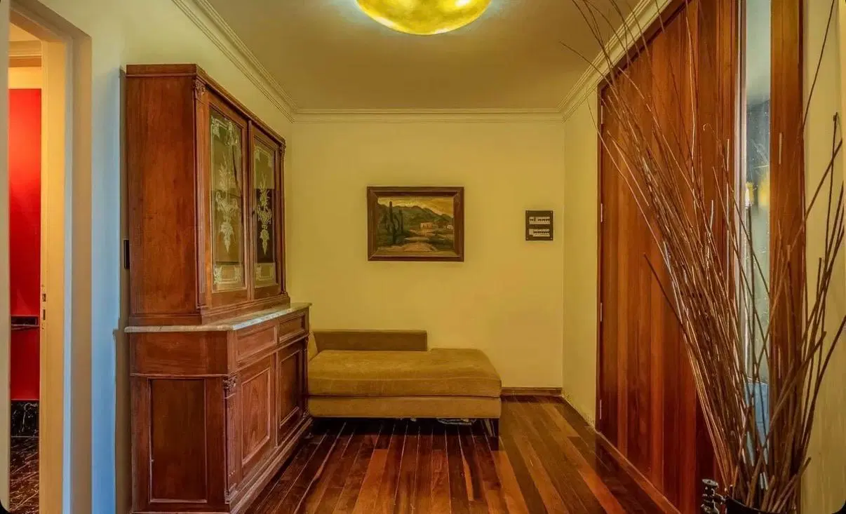 CASA DE 4 AMBIENTES, EN ZONA DE SAN ISIDRO. 2