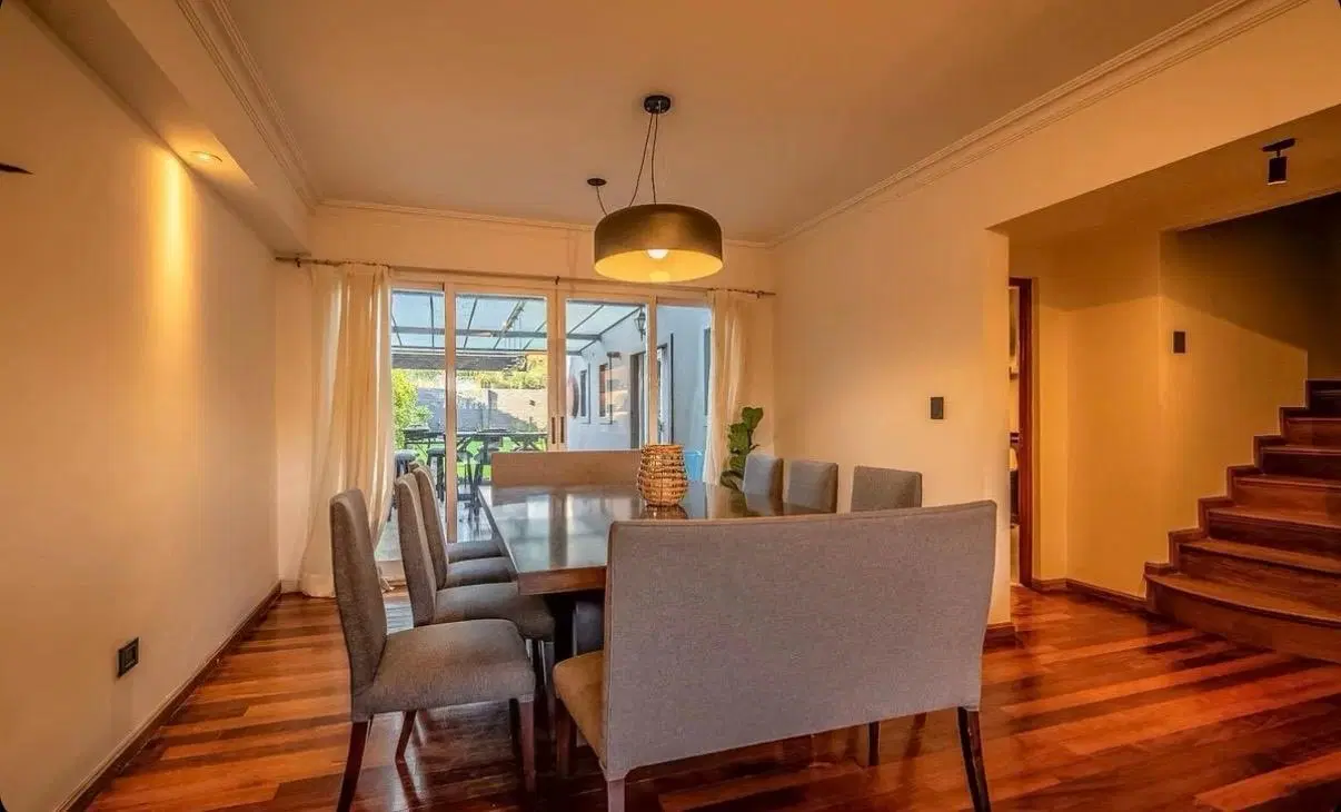 CASA DE 4 AMBIENTES, EN ZONA DE SAN ISIDRO. 3