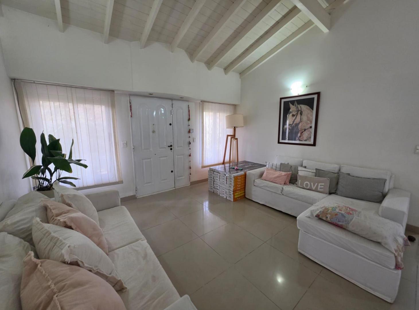 Foto de Casa 4 Ambientes con Galeria, Parque y pileta en Benavidez., imagen 4