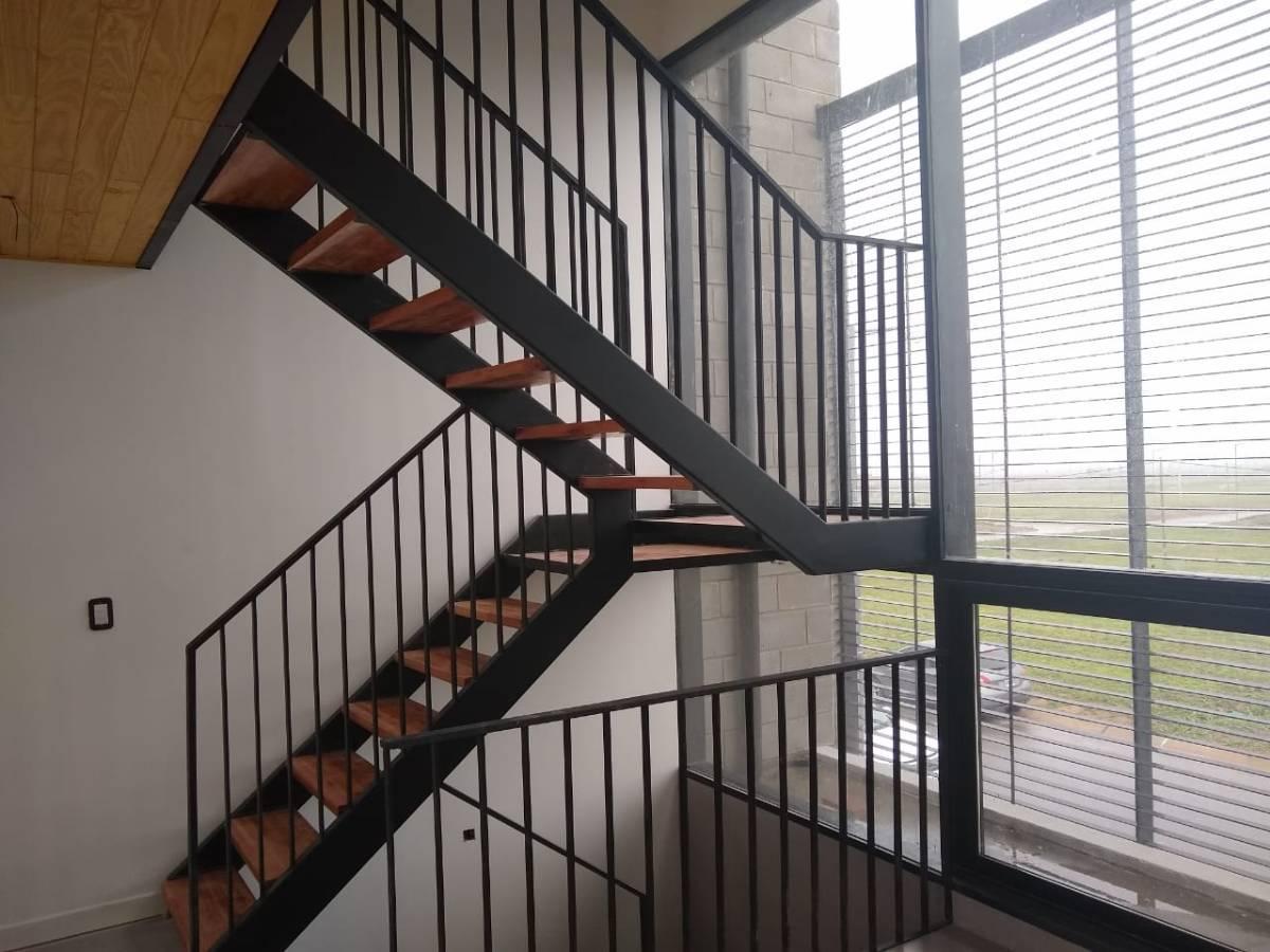 TRIPLEX EN VENTA EN DOCTA