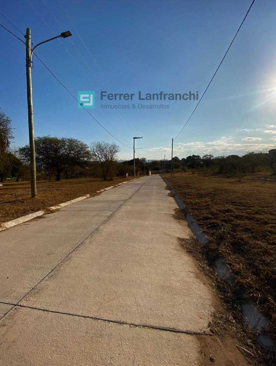 Lote en La Adela Barrio Cerrado - Unquillo 2