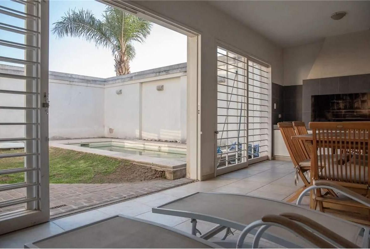 Venta Casa en Barrio Urca - Lamarca 3