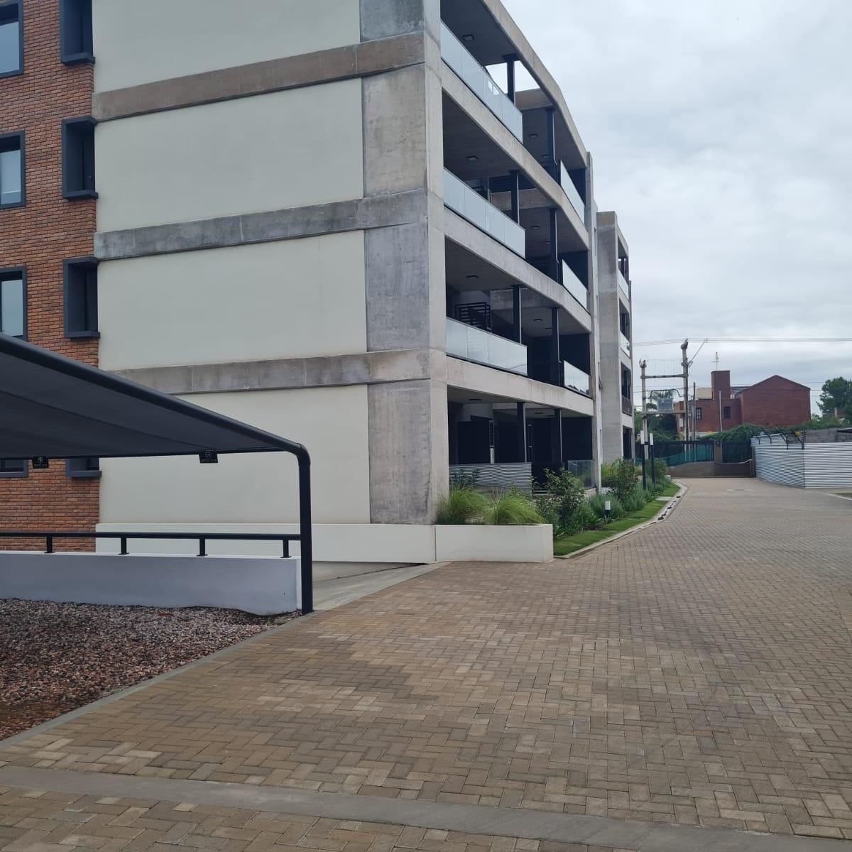 Departamento 2 Dorm. 2 Cocheras Rivera Norte 5