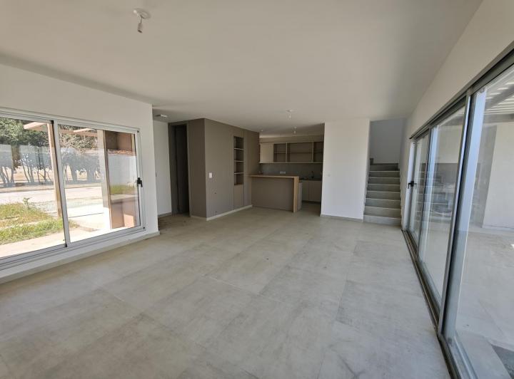 DUPLEX DISTRITO SUR VENTA 3 DORMITORIOS 2