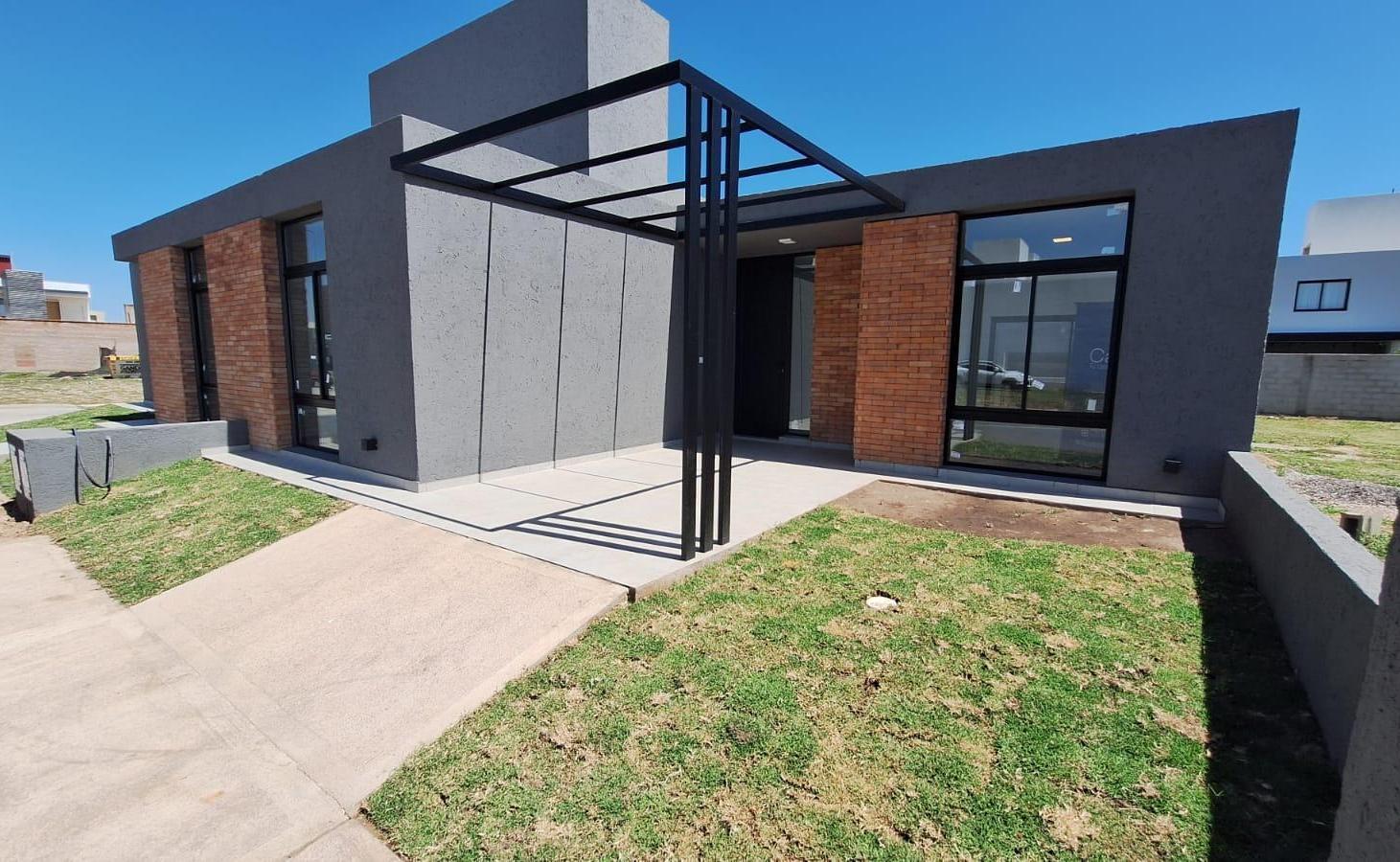 Dúplex a la venta en solares de manantiales