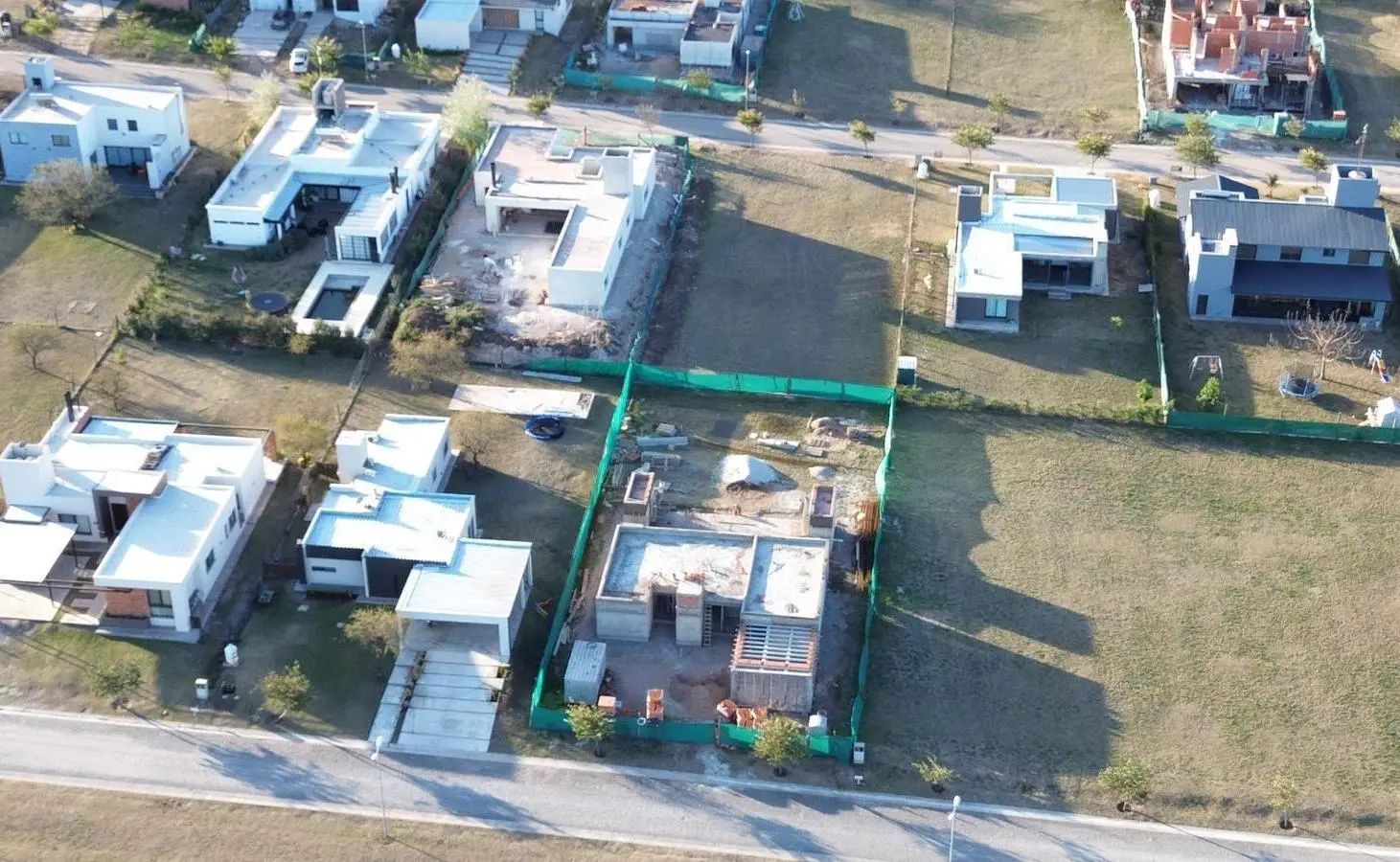Terreno a la venta en La Cercanía 1.000m2 4