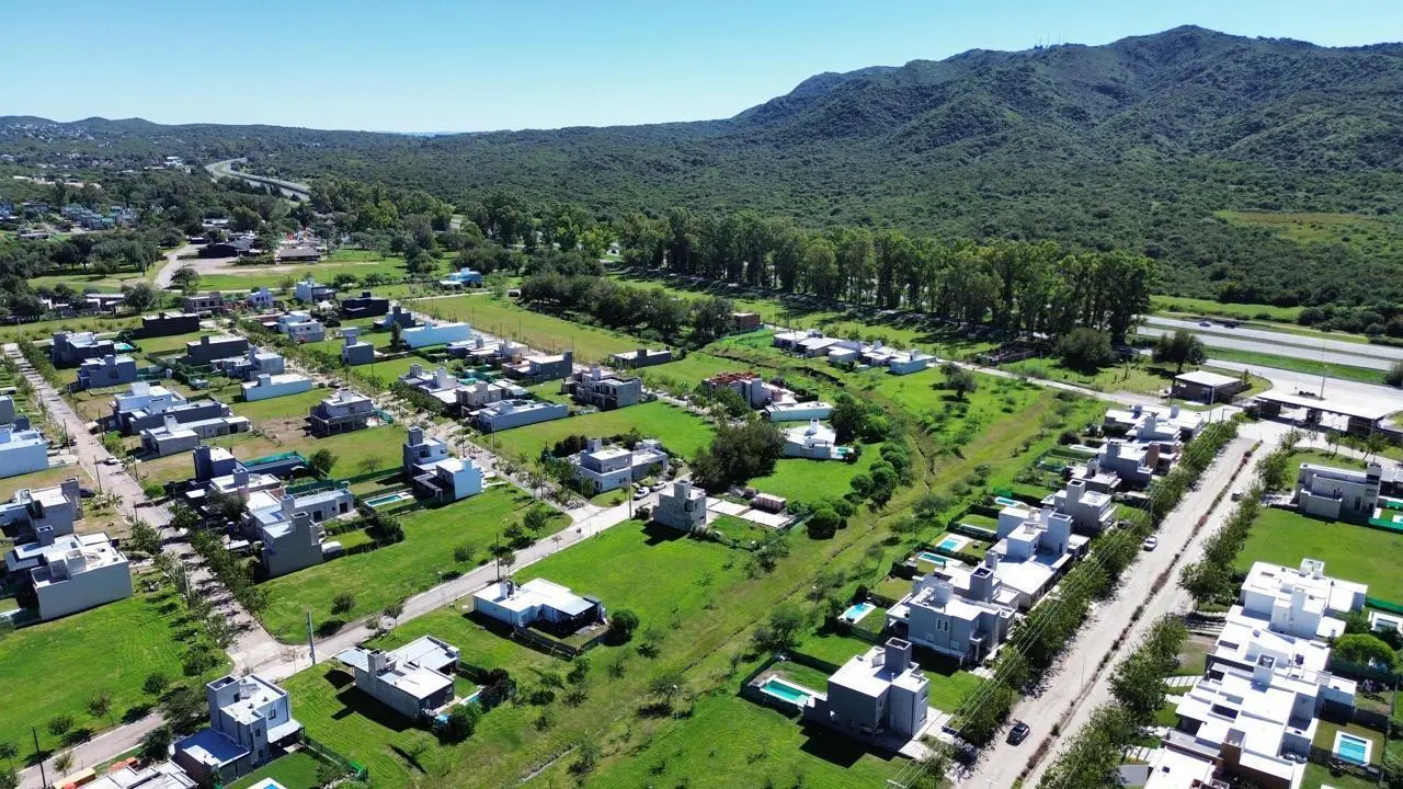 LOTE EN VENTA TEJAS IV 350 M2 2