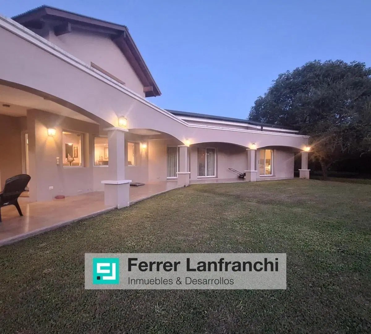 Casa en Villa Parque Santa Ana 2