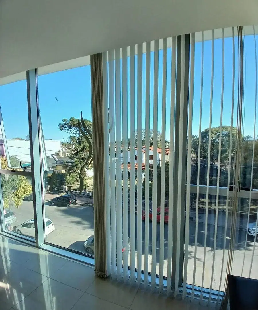 VENTA DE COMPLEJO DE OFICINAS  LOCAL COMERCIAL PREMIUM EN CERRO DE LAS ROSAS 5