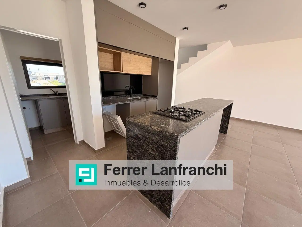 DUPLEX EN VENTA DOCTA AVENIDA 4