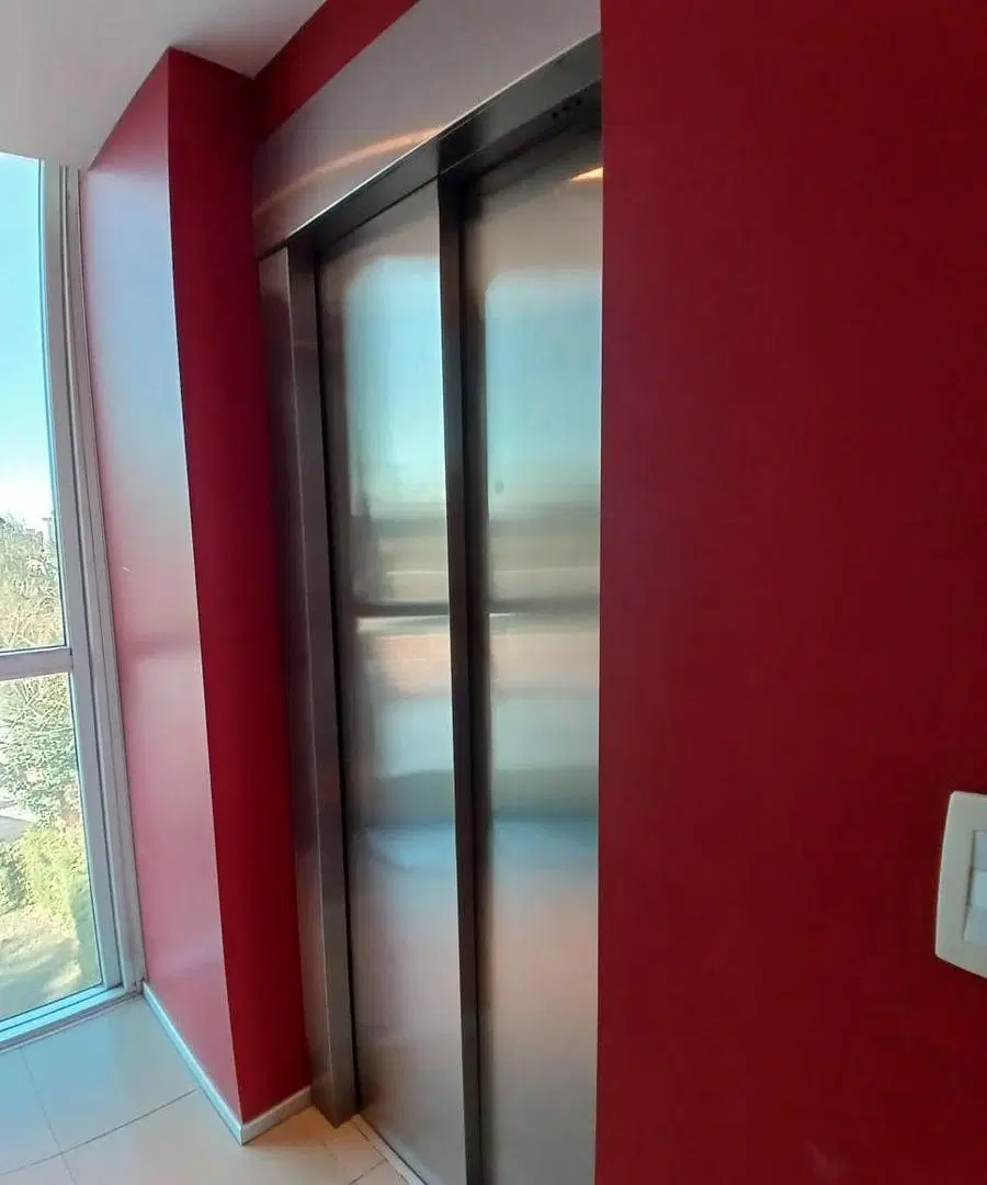 ALQUILER OFICINAS PREMIUM EN COMPLEJO 420 CERRO DE LAS ROSAS 3
