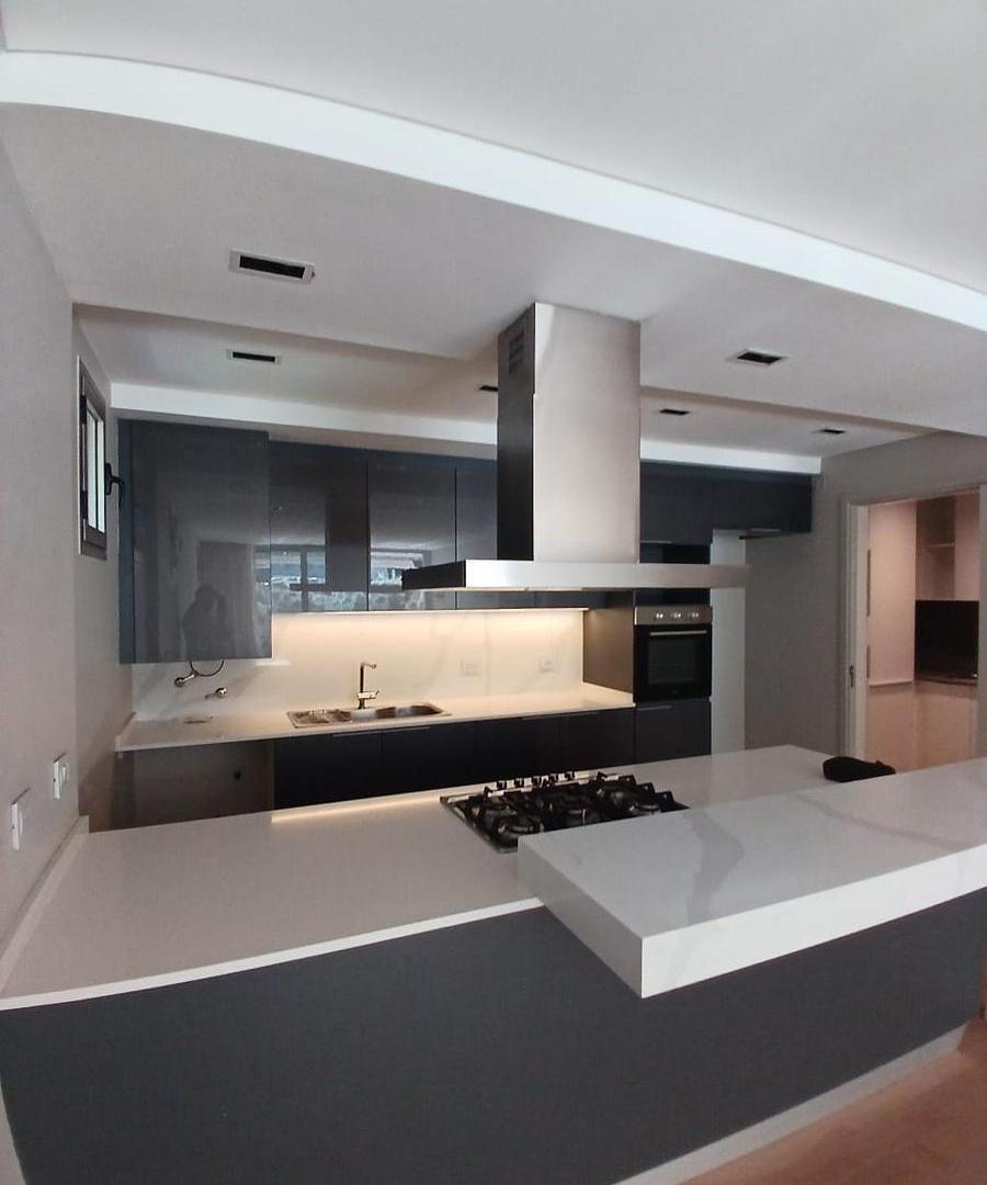 Foto de VENTA DE EXCEPCIONAL DEPARTAMENTO DE 3 DORMITORIOS EN CONDOMINIO MIL, imagen 2
